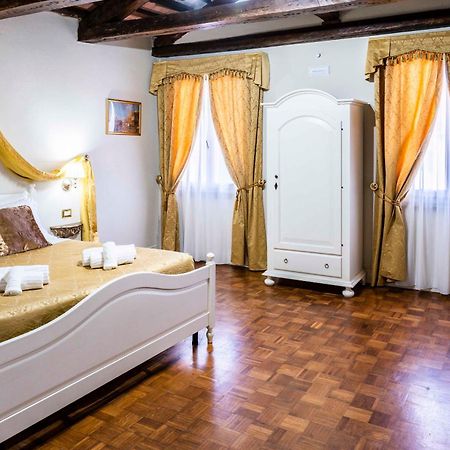 Palazzo Titti Rialto Suites Venice Ngoại thất bức ảnh