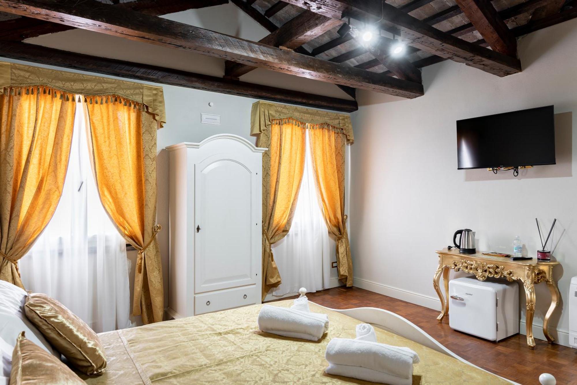Palazzo Titti Rialto Suites Venice Ngoại thất bức ảnh