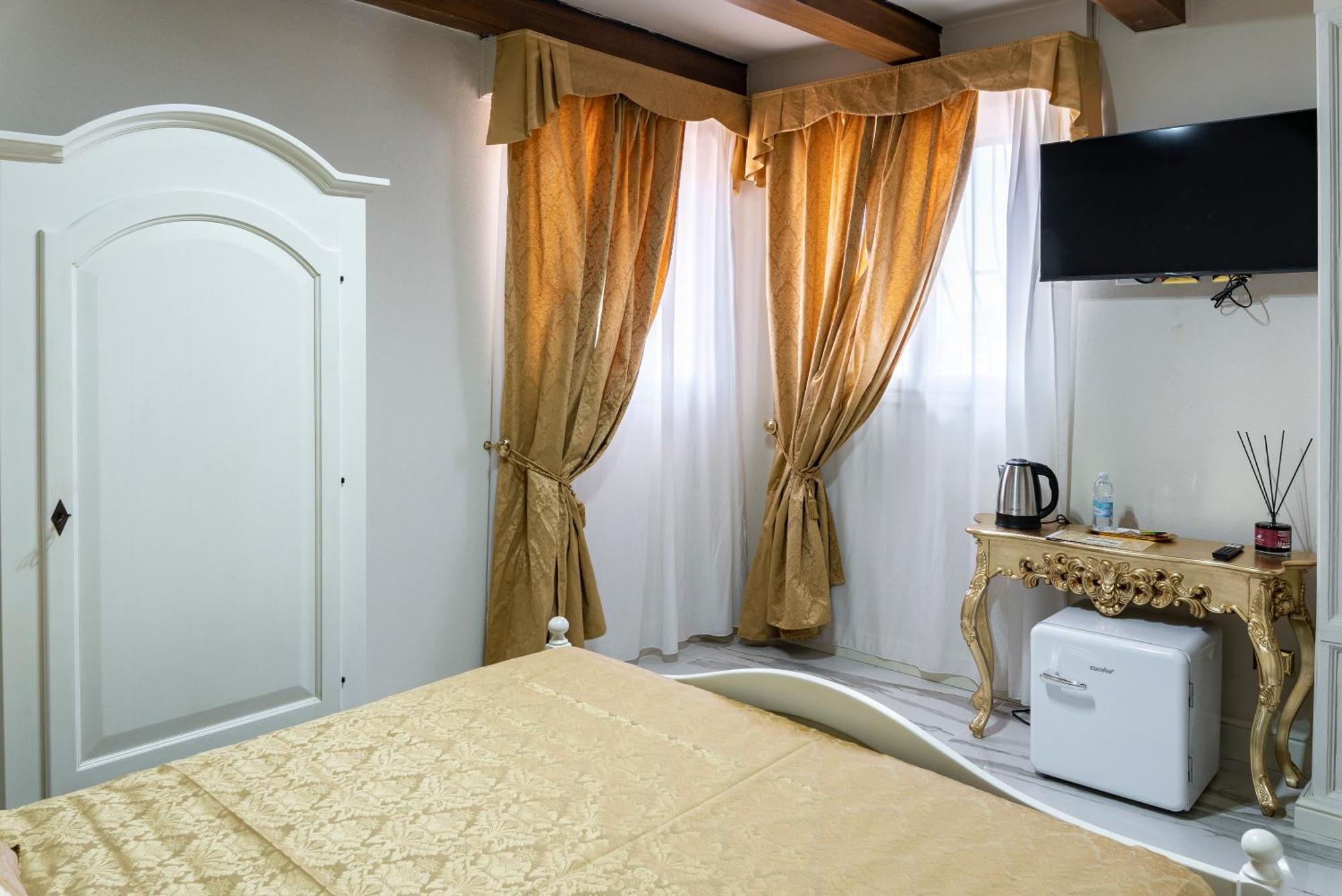 Palazzo Titti Rialto Suites Venice Ngoại thất bức ảnh