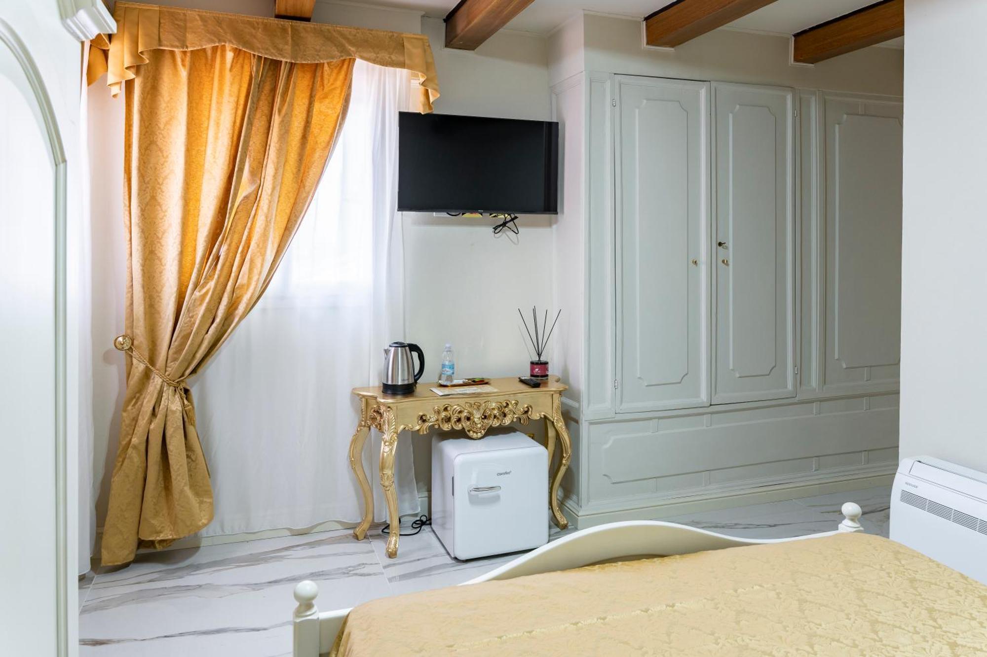 Palazzo Titti Rialto Suites Venice Ngoại thất bức ảnh