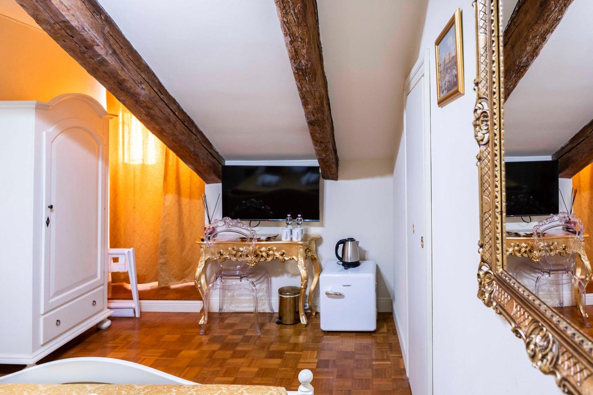 Palazzo Titti Rialto Suites Venice Ngoại thất bức ảnh