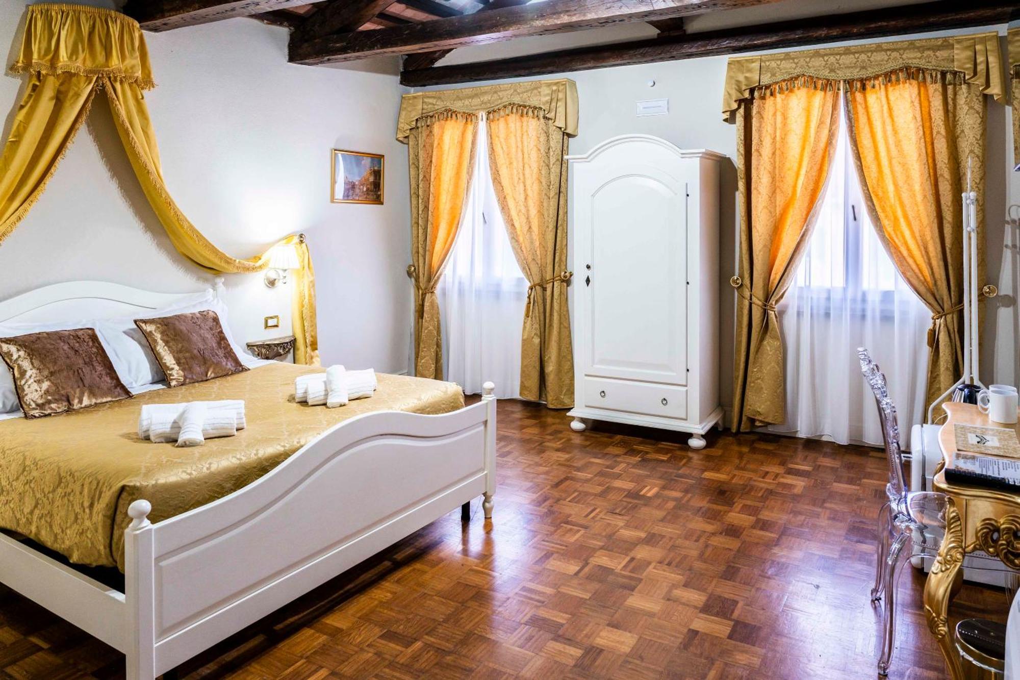Palazzo Titti Rialto Suites Venice Ngoại thất bức ảnh