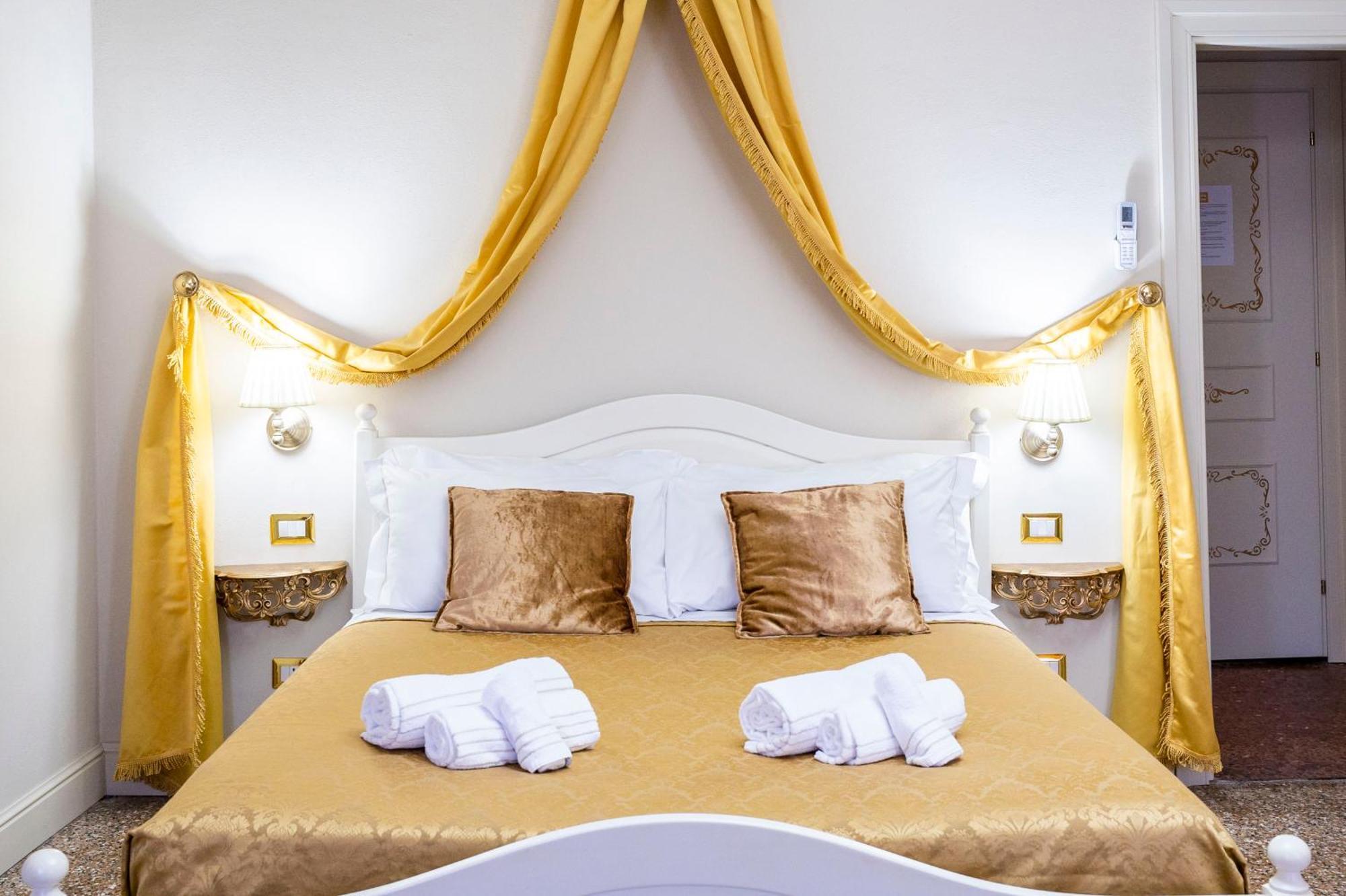 Palazzo Titti Rialto Suites Venice Ngoại thất bức ảnh