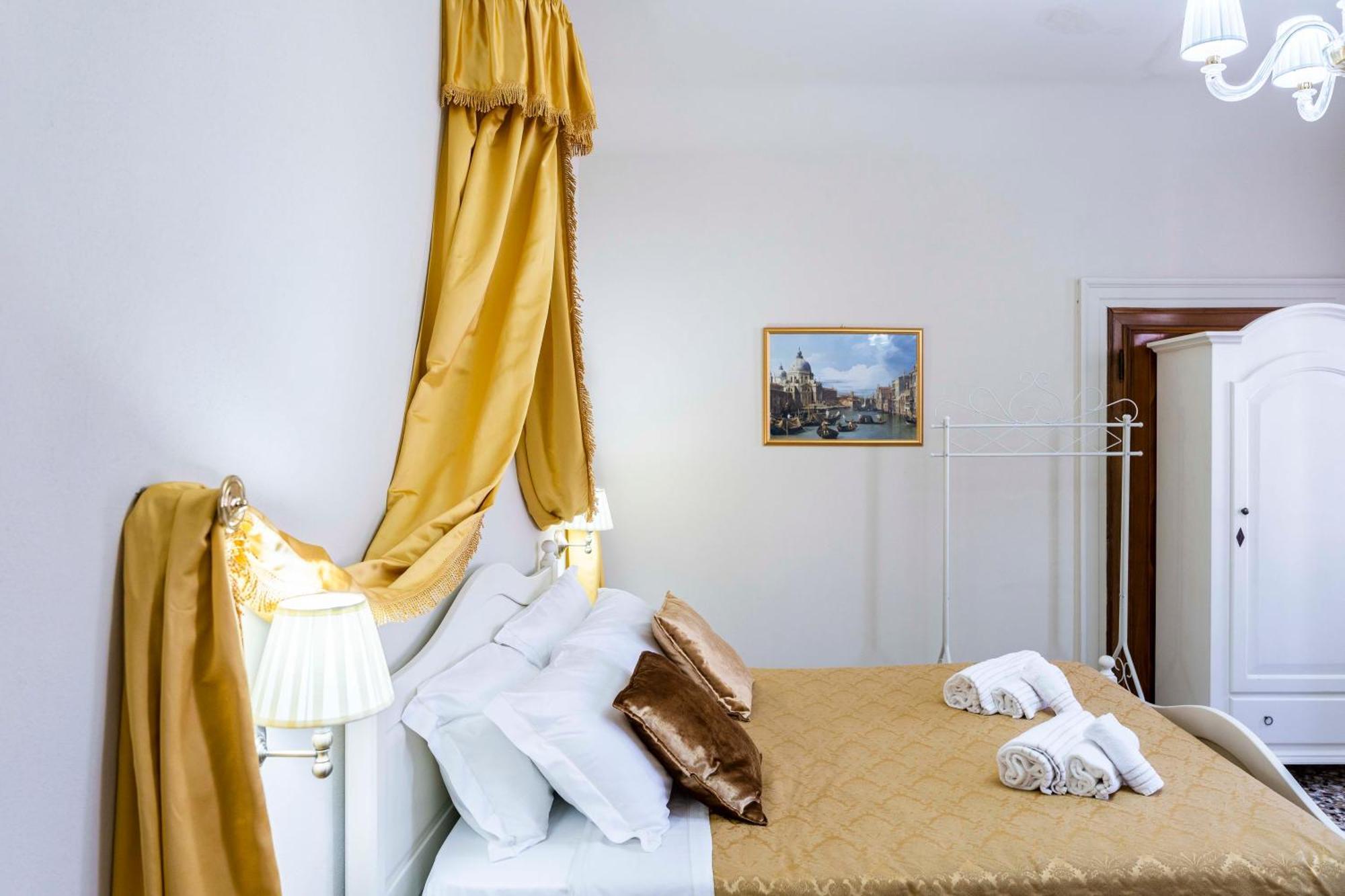Palazzo Titti Rialto Suites Venice Ngoại thất bức ảnh