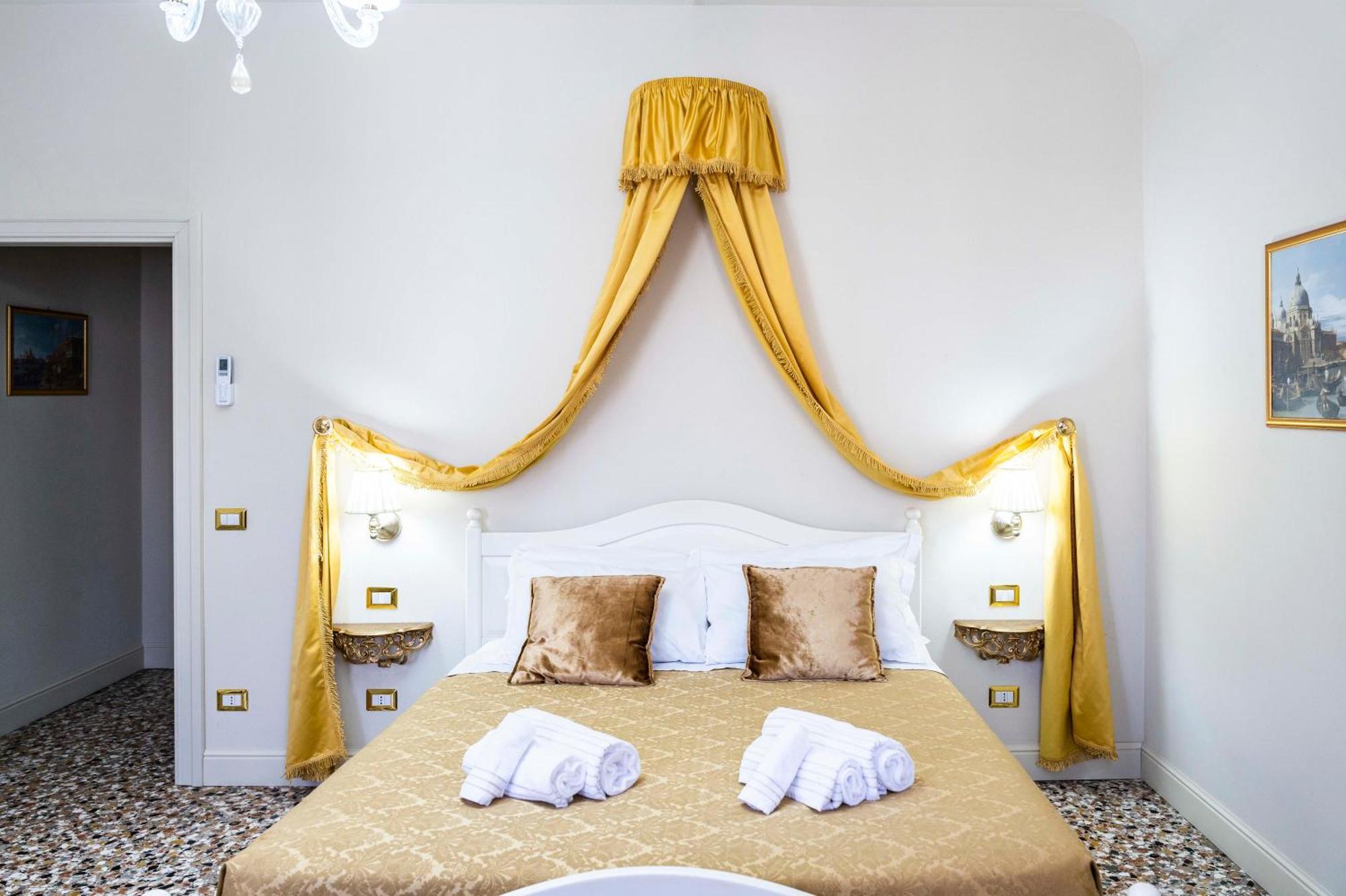 Palazzo Titti Rialto Suites Venice Ngoại thất bức ảnh