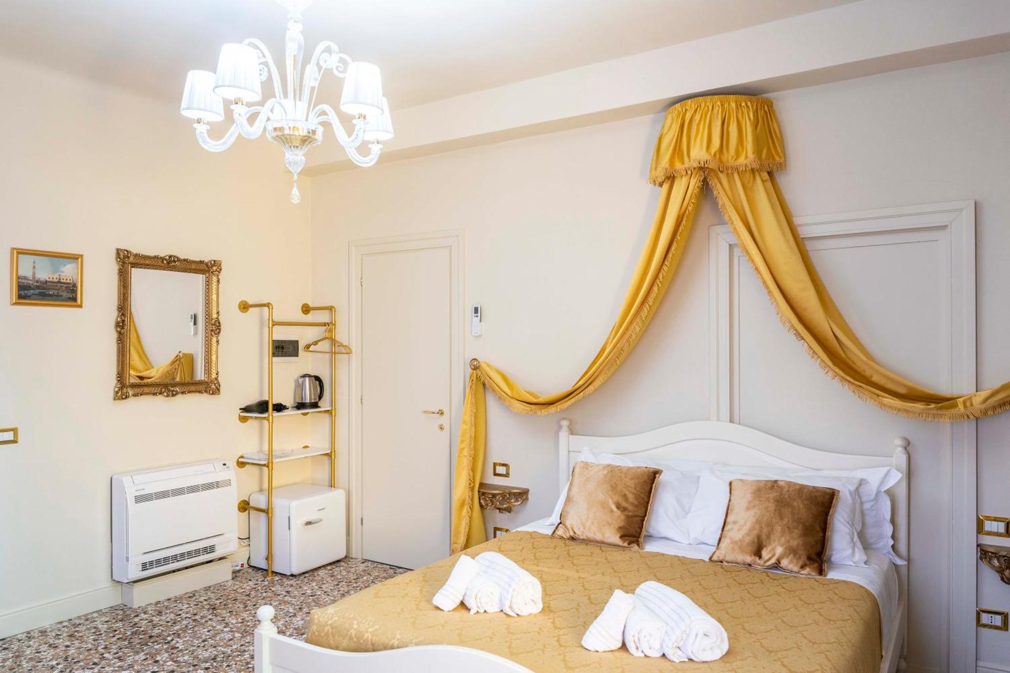 Palazzo Titti Rialto Suites Venice Ngoại thất bức ảnh