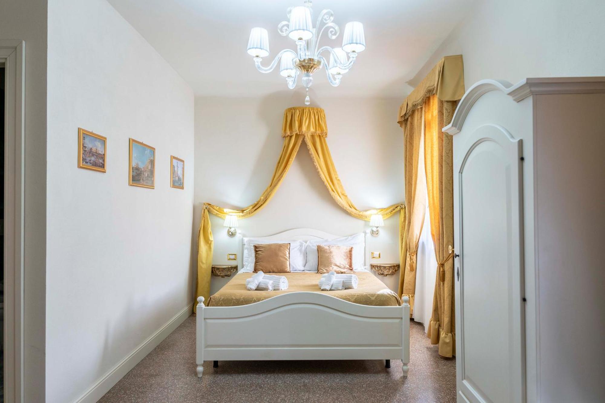 Palazzo Titti Rialto Suites Venice Ngoại thất bức ảnh